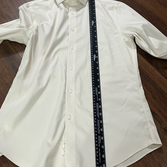 Michael Kors Men's Slim fit air soft stretch button down Shirt - Picture 8 of 10